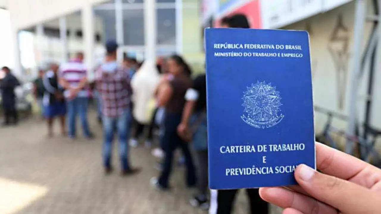 Região metropolitana do Rio de Janeiro ultrapassa o número de 100 mil contratados em agosto