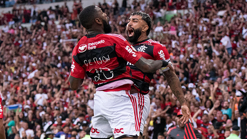 Flamengo vence o Vasco e se afirma no G4