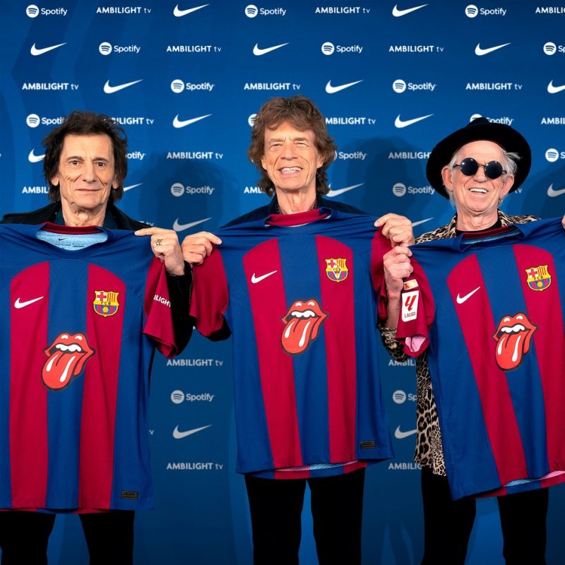 Barcelona jogará clássico contra o Real Madrid com símbolo dos Rolling Stones na camisa