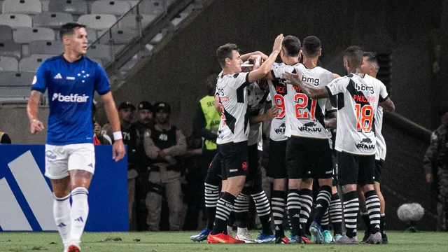 Em confronto direto contra o Z-4, Cruzeiro e Vasco empatam no Mineirão