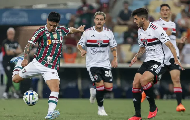 Fluminense bate o São Paulo em jogo da troca das faixas