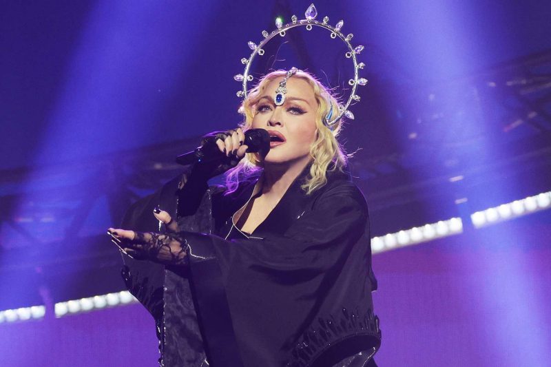 Madonna avisa que em breve virá ao Brasil