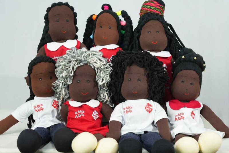 Inter lança boneca em parceria com a Preta Pretinha