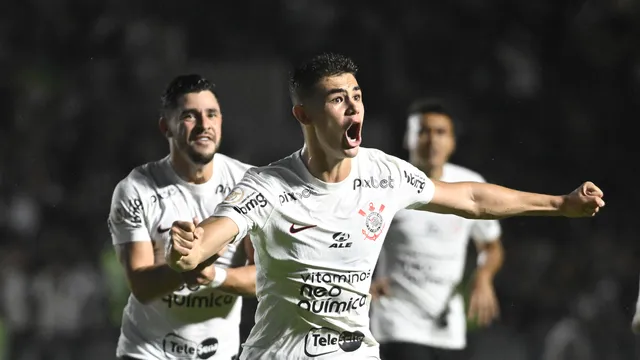 Corinthians se livra do rebaixamento e liga o alerta no Vasco com vitória em São Januário