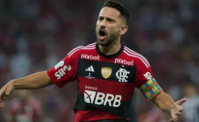 Botafogo acompanha situação de Everton Ribeiro no Flamengo