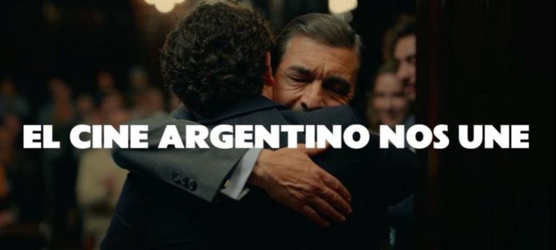 Almodóvar e outros 300 cineastas protestam contra extinção do INCAA na Argentina