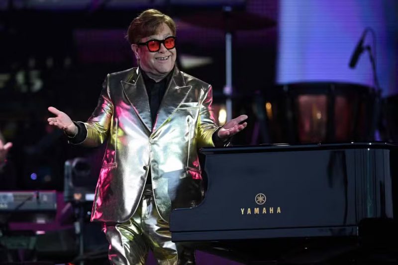 Elton John é premiado no Emmy 2023 e conquista status EGOT