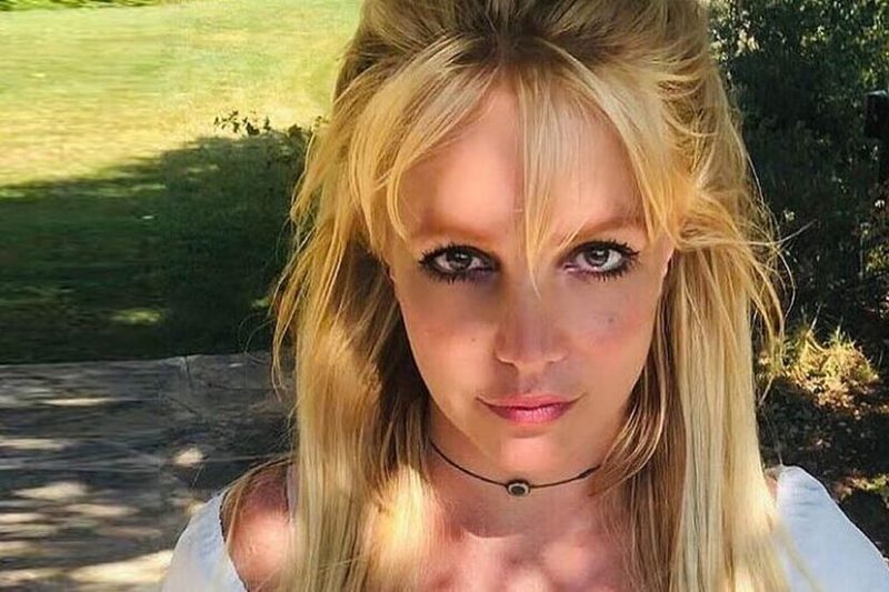 Britney Spears elogia single de Justin Timberlake, “Selfish”, e se desculpa por trechos em livro