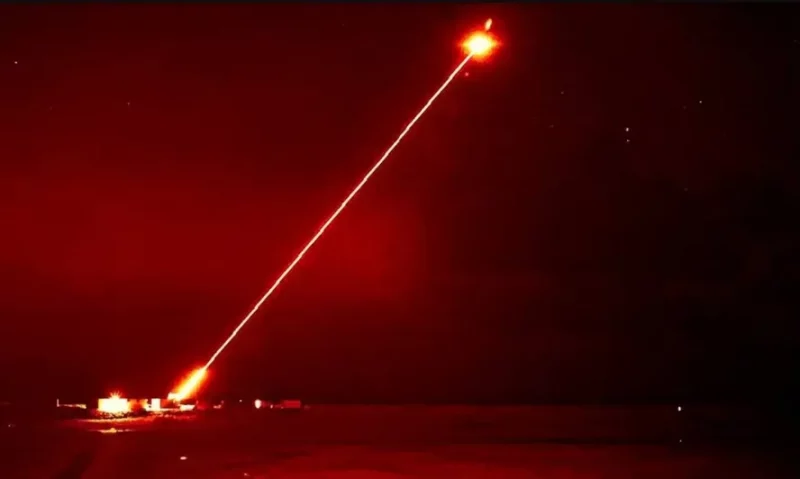 Reino Unido testa pela primeira vez arma laser que pode derrubar alvos aéreos