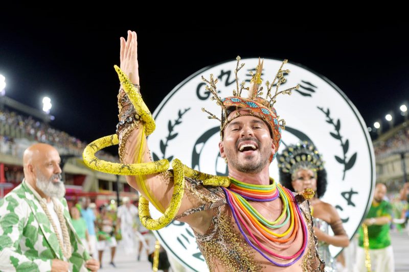 Renny Delmondes completa 17 anos de Marquês de Sapucaí no carnaval 2024