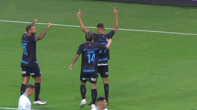 Grêmio vence o Novo Hamburgo e mantém a liderança no Gauchão