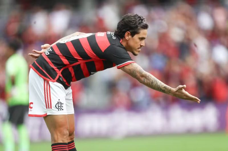 Pedro faz três no Bangu e se consolida no ataque do Flamengo