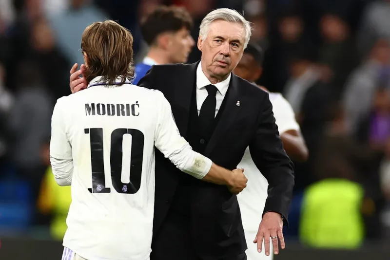 Ancelotti oferece a Modric vaga na comissão técnica do Real Madrid