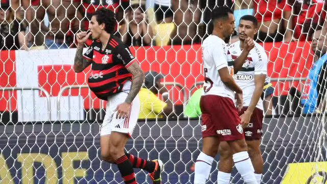 Flamengo vence o Fluminense e encaminha o título da Taça Guanabara