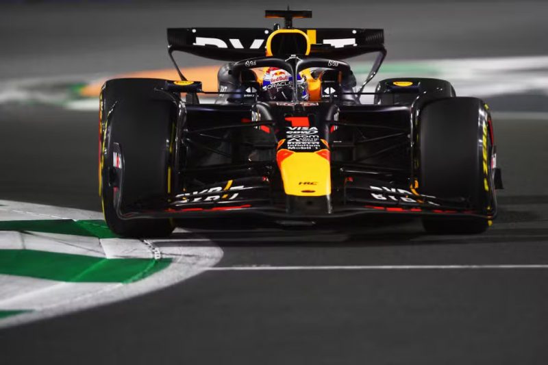 Verstappen vence o GP da Arábia Saudita e chega a 100 pódios na F1