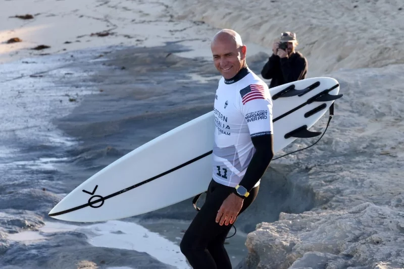 Kelly Slater indica aposentadoria do surf