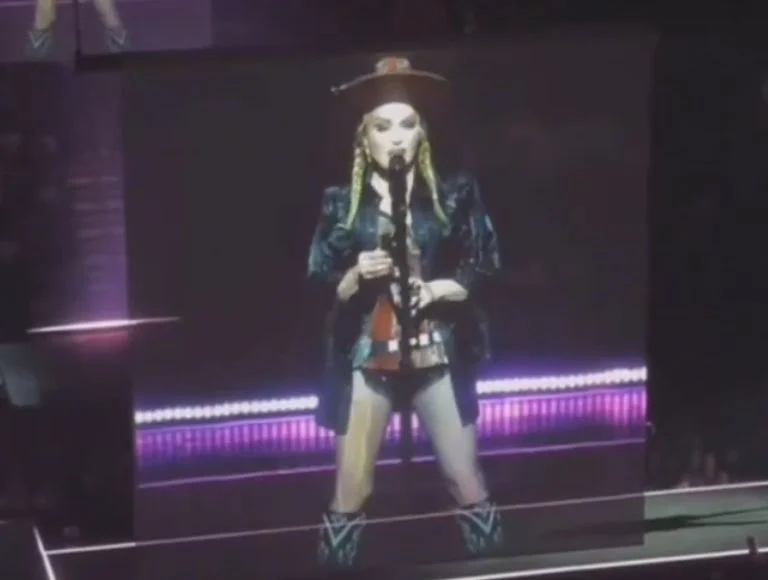 Madonna se irrita com fãs brasileiros durante show nos EUA: ‘Parem de falar português’
