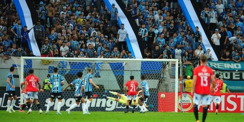 Grêmio perde para o Huachipato e se complica na Libertadores