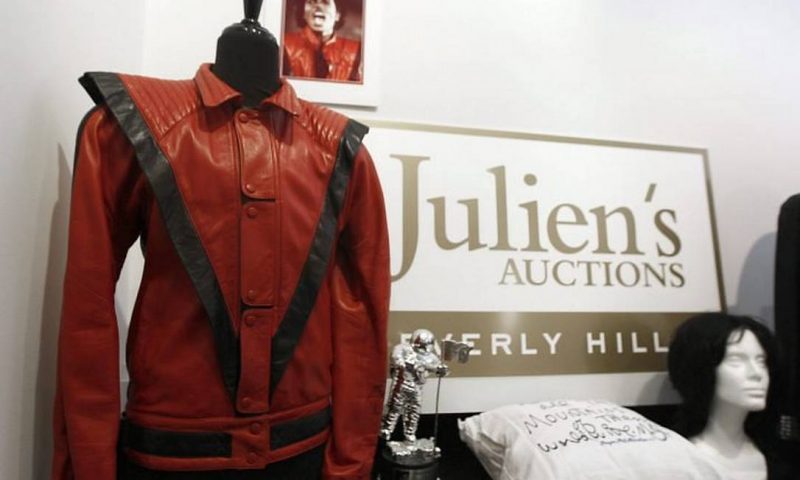 Jaqueta histórica de Michael Jackson vai a leilão por R$ 512 mil