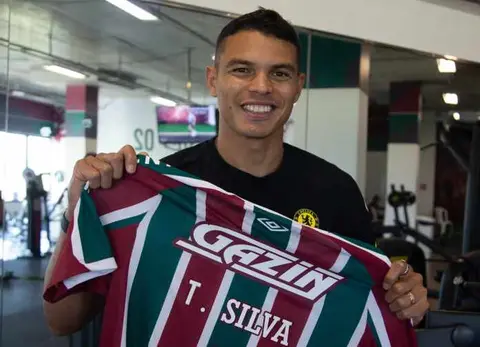 Thiago Silva volta ao Fluminense
