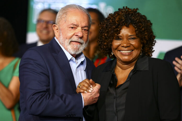 Presidente Lula anuncia investimento recorde para o audiovisual e condena ‘put****’