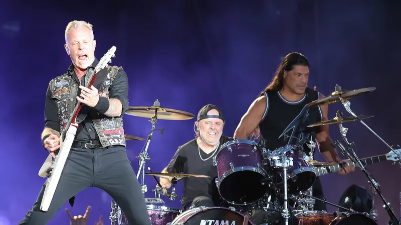 Metallica libera clipe de “Master Of Puppets” ao vivo na tempestade de Munique