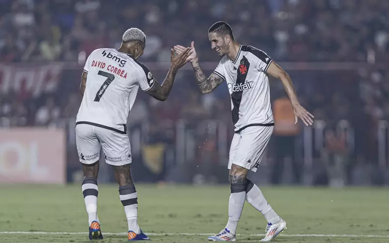 Vasco vence mais uma e já pinta entre os 10 primeiros do Brasileirão