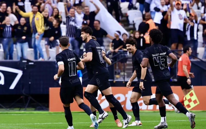 Vasco leva três do Corinthians e demite o técnico