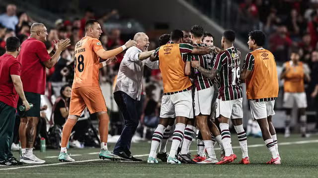 Athletico-PR e Fluminense empatam em confronto direto contra o Z-4