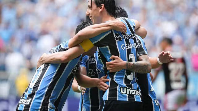 Grêmio vence o São Paulo e afasta chance de rebaixamento no Brasileirão