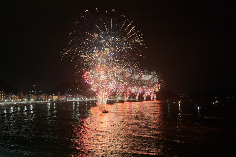 Fairmont Rio de Janeiro celebra o Réveillon 2025 com show de Fernanda Abreu, alta gastronomia e vista deslumbrante