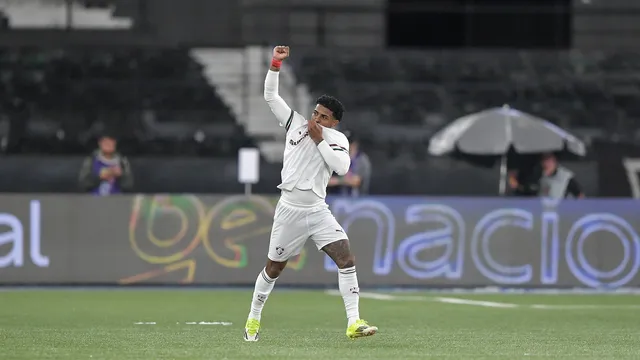 Fluminense vence o Botafogo no Nilton Santos e se classifica para o mata-mata do Carioca