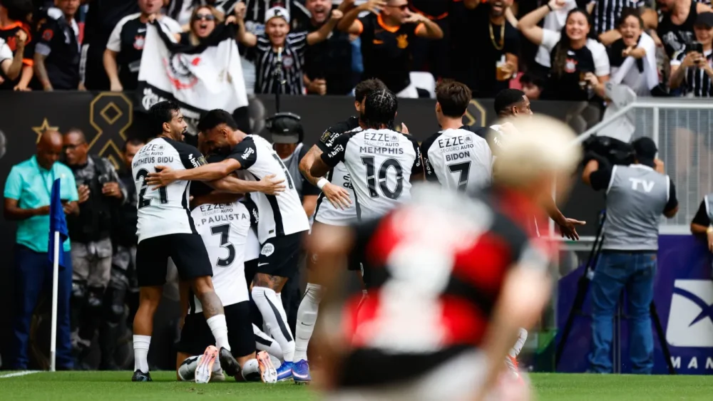 Corinthians vence o Flamengo e é bicampeão da Supercopa do Brasil
