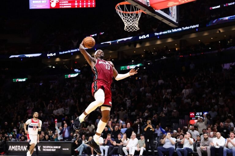 Bam Adebayo faz 83 pontos, na segunda maior pontuação da história da NBA