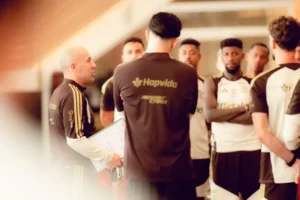 Flamengo fecha patrocínio para o restante da temporada