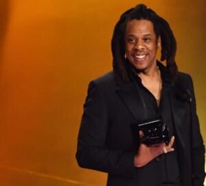 Jay-Z rebate críticas por ser bilionário: “A moralidade não é definida por uma quantia de dólares”