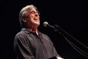 Ivan Lins comemora 80 anos de vida em única apresentação no dia 11 de abril no Qualistage