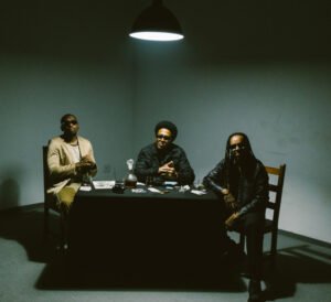 Mano Brown, Rael e Rincon Sapiência se reúnem em vídeo intimista para anunciar show temático “Soul Train”