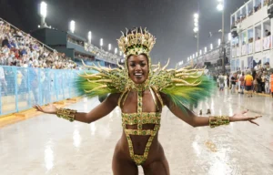 Iza deixa o cargo de Rainha de Bateria da Imperatriz e assume outro reinado na escola