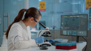 Medicina de precisão aumenta pressão por testes capazes de detectar biomarcadores no câncer