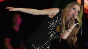 Avril Lavigne fará shows da turnê Greatest Hits Tour 2026 na Europa
