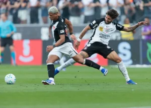 Vasco perde para o Corinthians com um a mais quase o jogo todo