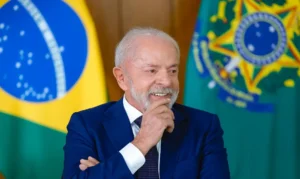 Lula promete projeto próprio sobre a escala 5×2