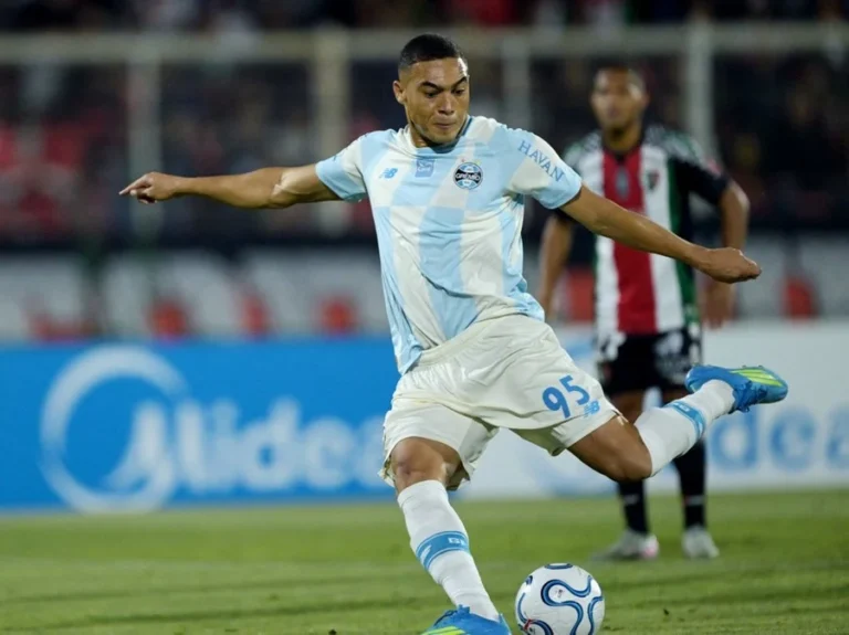 Grêmio perde três penalidades e fica no zero a zero com o Palestino pela Sul-Americana