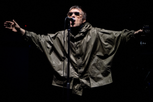 Mãe de Liam Gallagher sobre Hall da Fama do Rock: “Deixe de ser idiota e vá receber o prêmio”