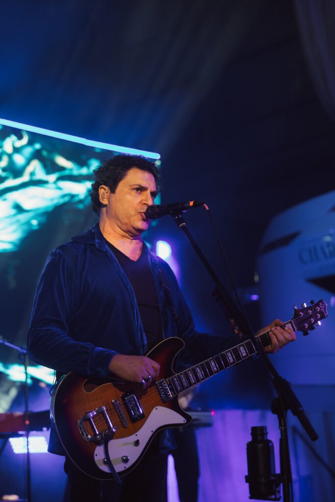 Show de Frejat marca lançamento do primeiro branded residence náutico do Brasil