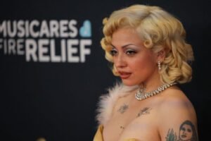 Mon Laferte inaugura a Femme Fatale Tour neste sábado e escolhe São Paulo para única apresentação no Brasil