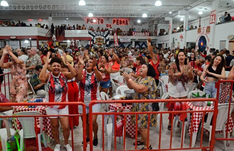 Porto da Pedra promove feijoada com apresentação do enredo para o Carnaval 2027