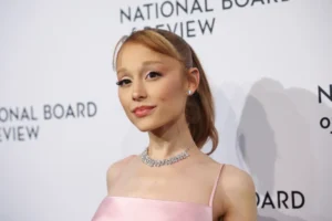 Ariana Grande deve lançar novo álbum durante a “the eternal sunshine tour”
