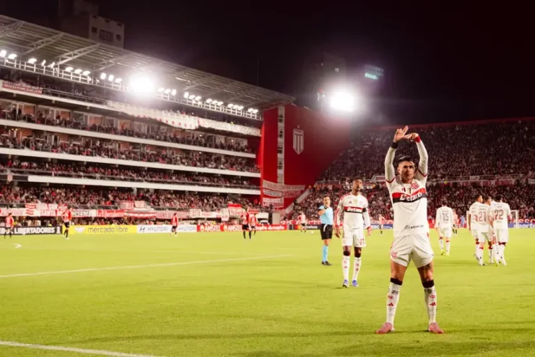 Flamengo empata com Estudiantes na Argentina